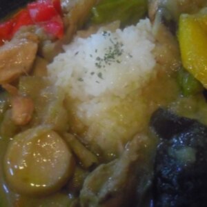 夏にこそ！辛いグリーンカレーで元気になろうっ♪